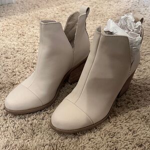 Toms Cream Ankle Booties